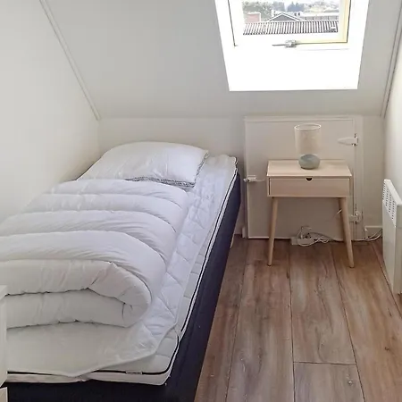 Сasa de vacaciones 4 Bedroom Beautiful In *