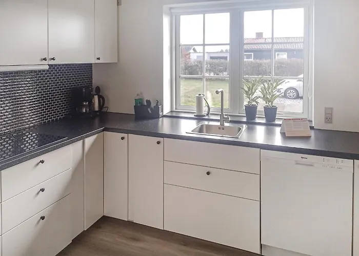 4 Bedroom Beautiful In * Farsø